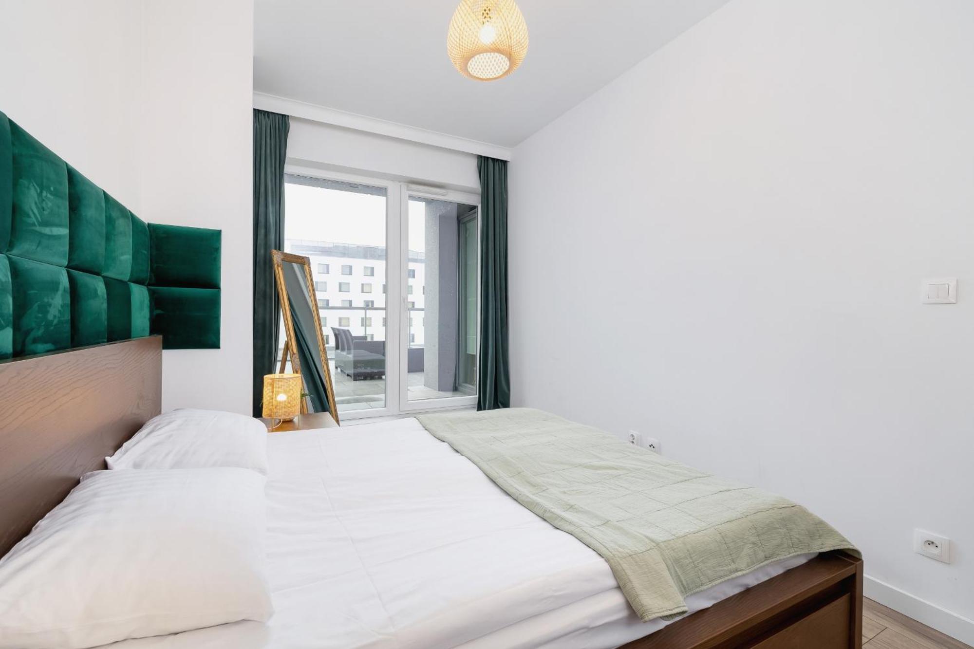 Exclusive Apartment In Katowice With Balcony, Parking, Gym And Sauna By Noclegi Renters Bagian luar foto