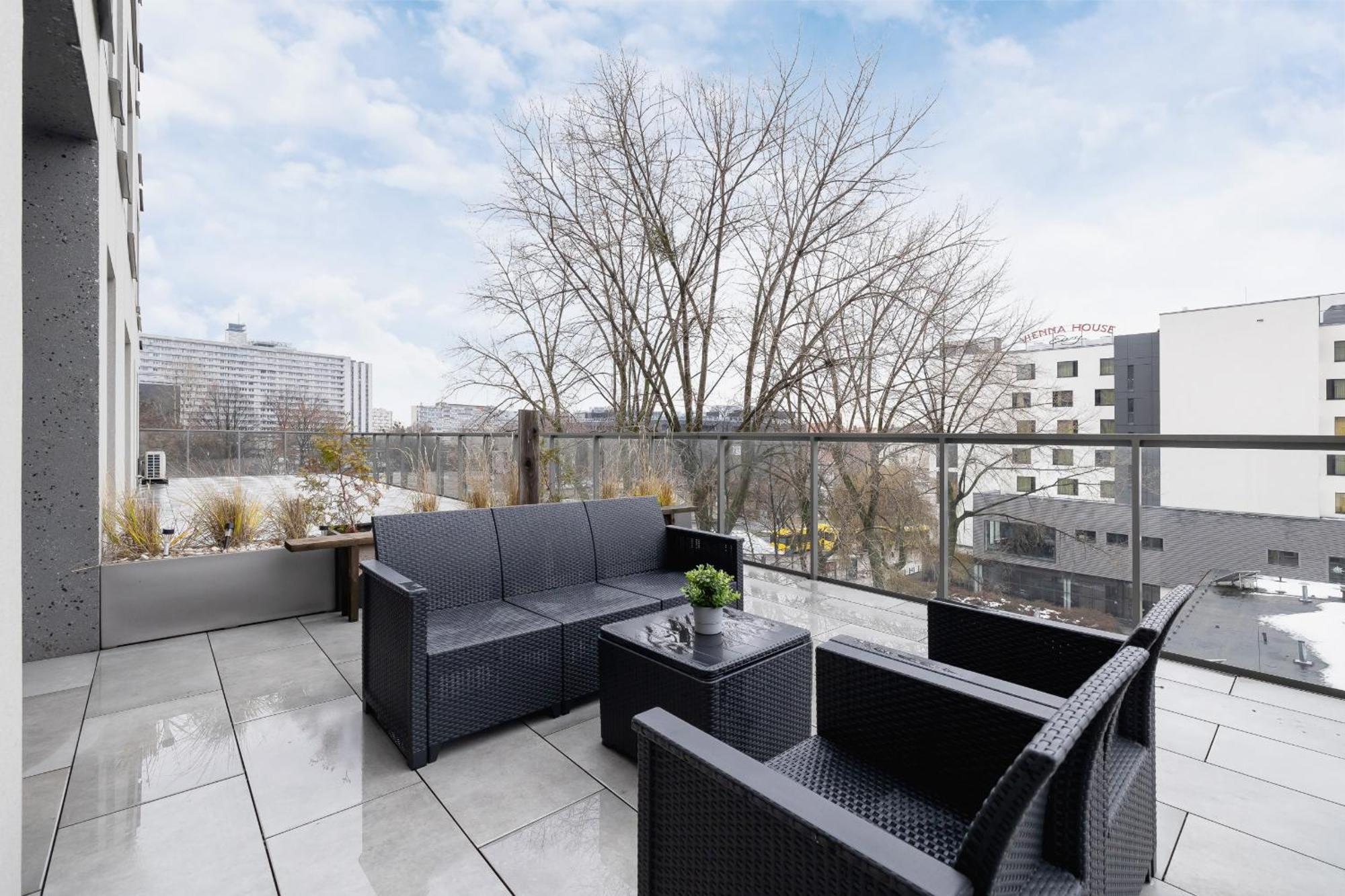 Exclusive Apartment In Katowice With Balcony, Parking, Gym And Sauna By Noclegi Renters Bagian luar foto